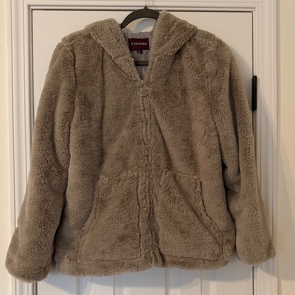 Vigoss Jackets & Blazers - Vigoss Women's Faux Fur Hooded Jacket in Tan NWOT